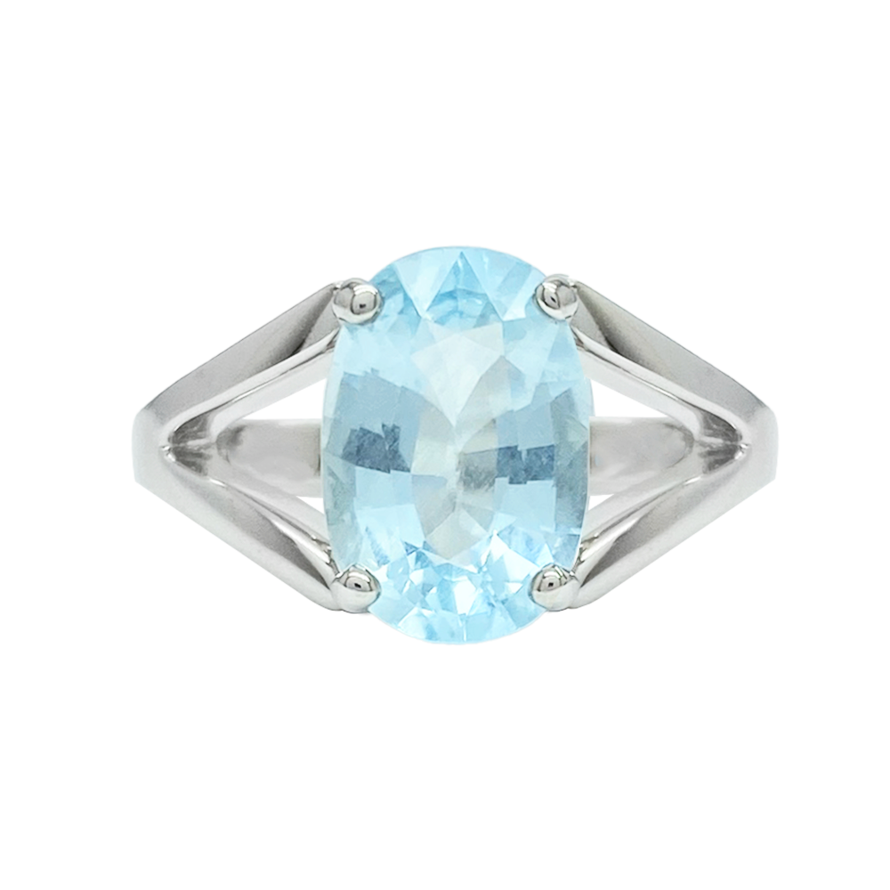 Sterling silver ring with a large oval blue topaz stone. 